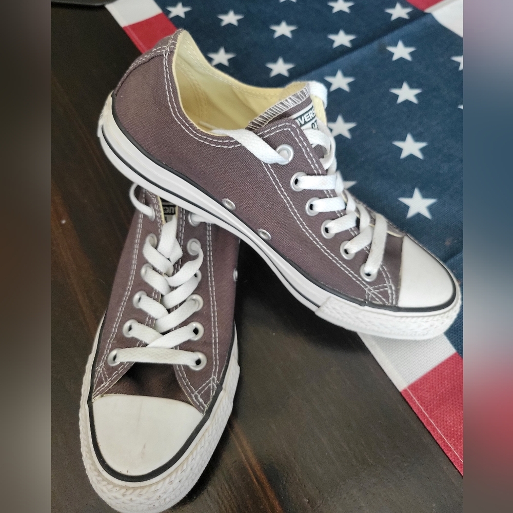 All STAR Converse Canvas Low Top Sneakers